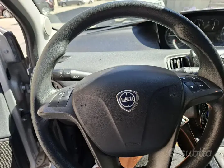 Lancia Ypsilon 2018 photo 5