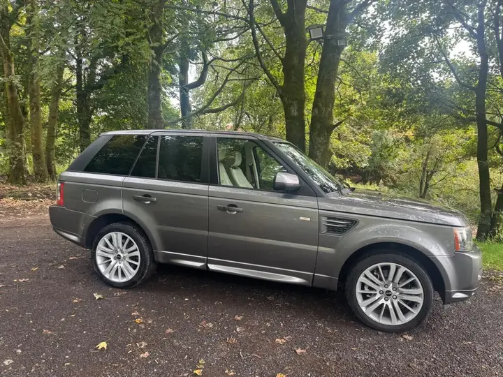 Land Rover Range Rover Sport 2010 photo 4