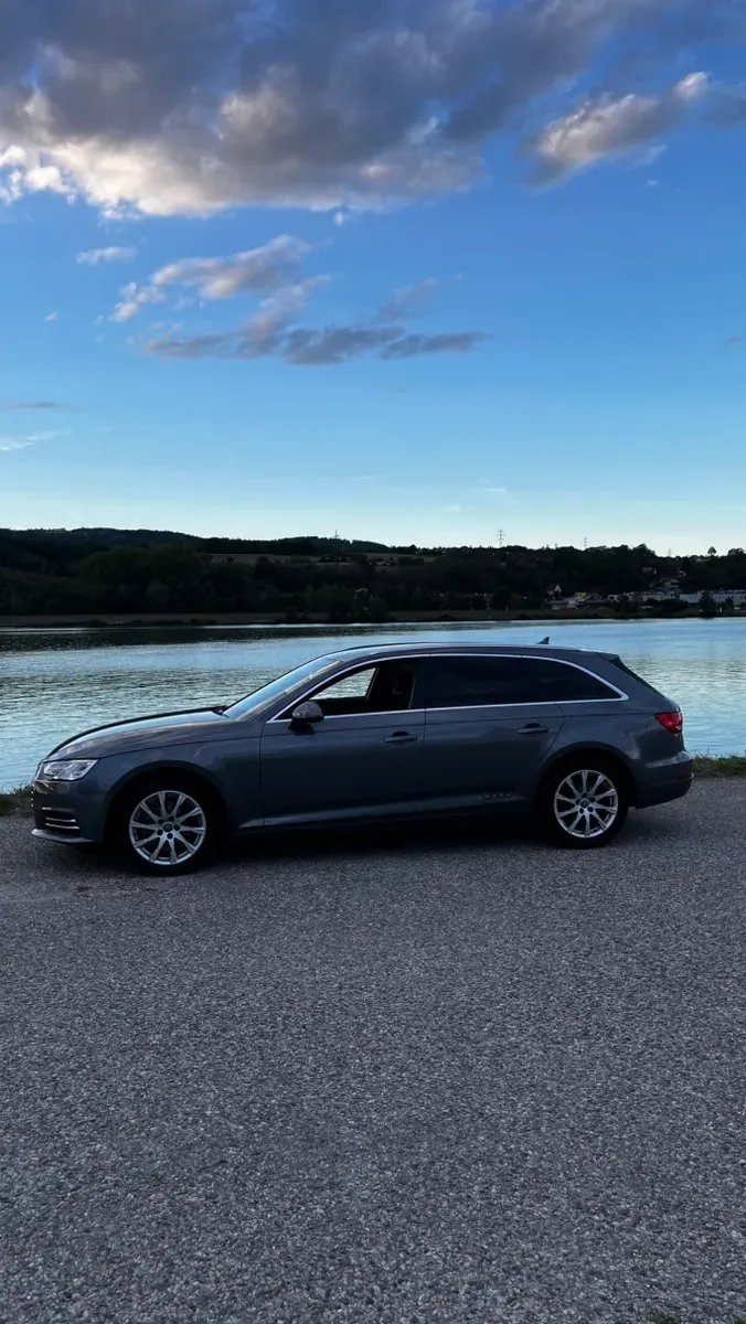 Audi A4 2018 photo 3
