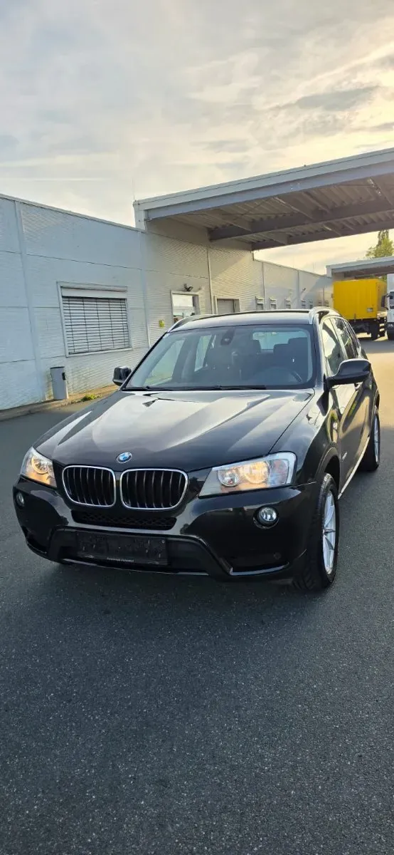 BMW X3 2011 photo 2