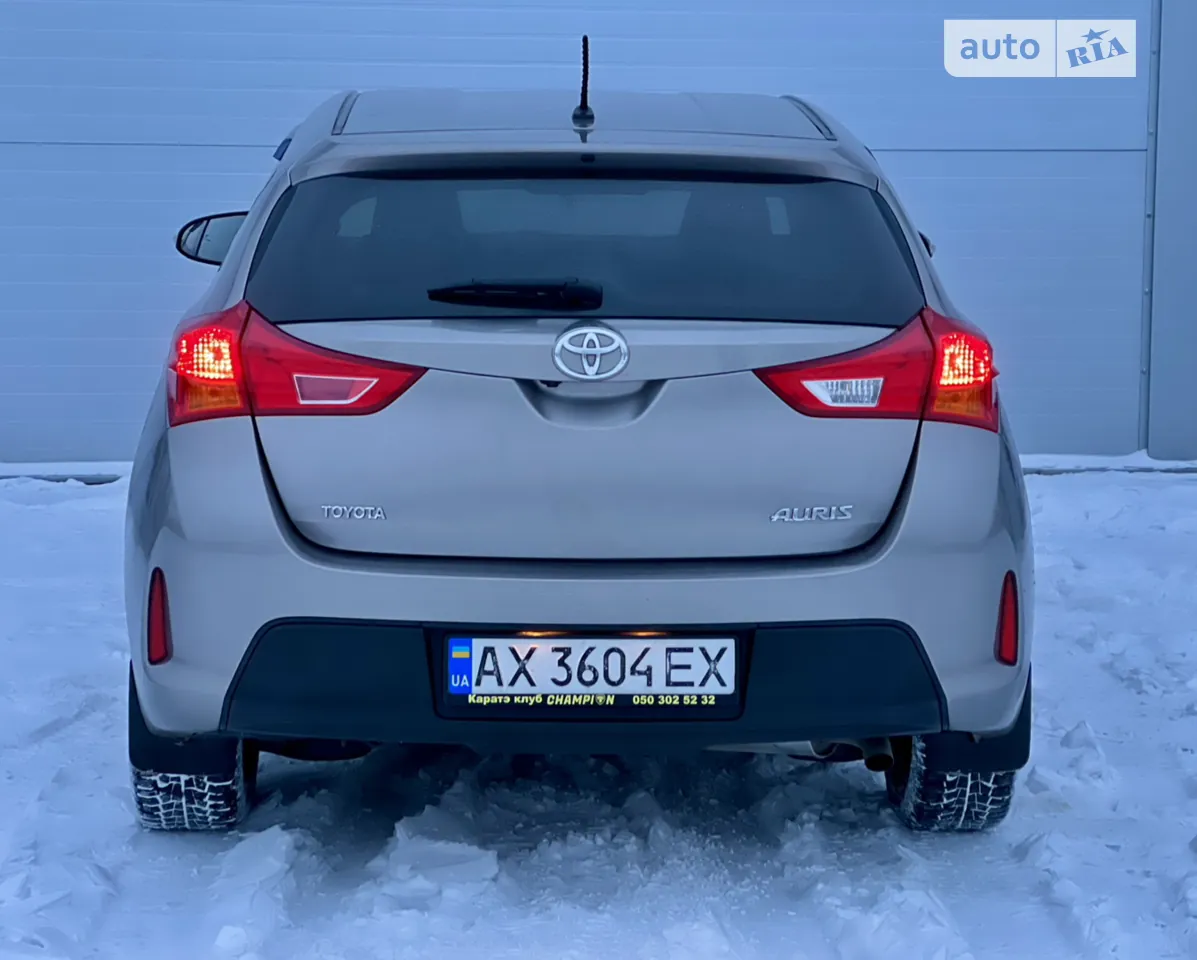 Toyota Auris 2013 photo 4