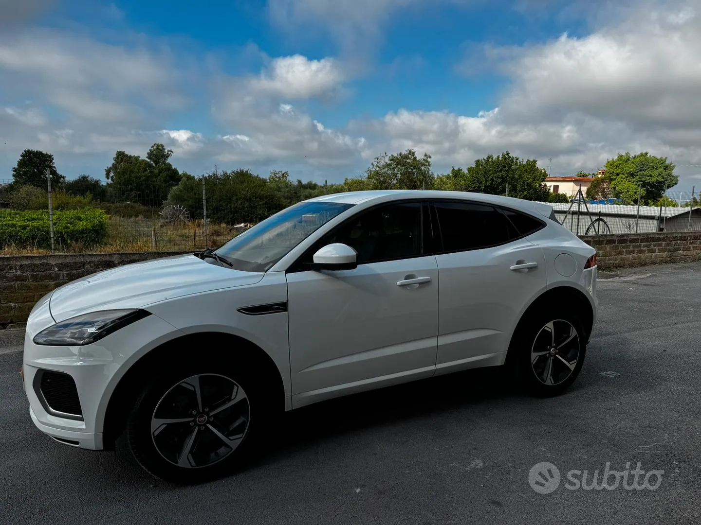 Jaguar E-Pace 2023 photo 5