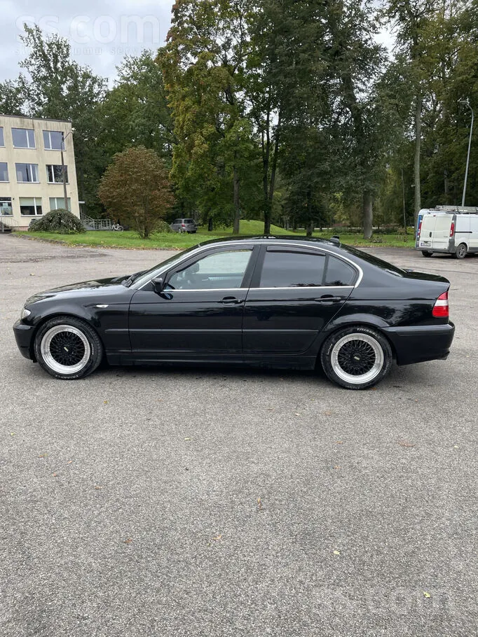 BMW 320 2003 photo 2