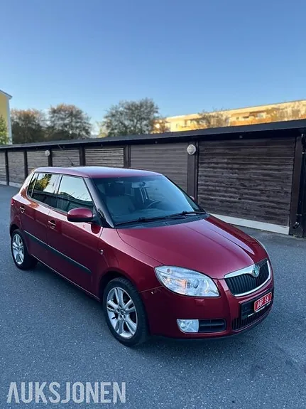 Skoda Fabia 2008 photo 4