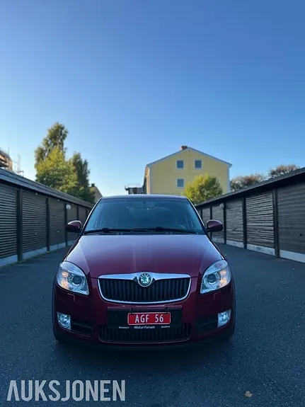 Skoda Fabia 2008 photo 2