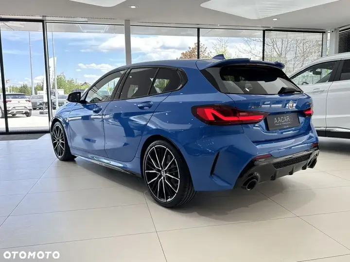 BMW Seria 1 2022 photo 2