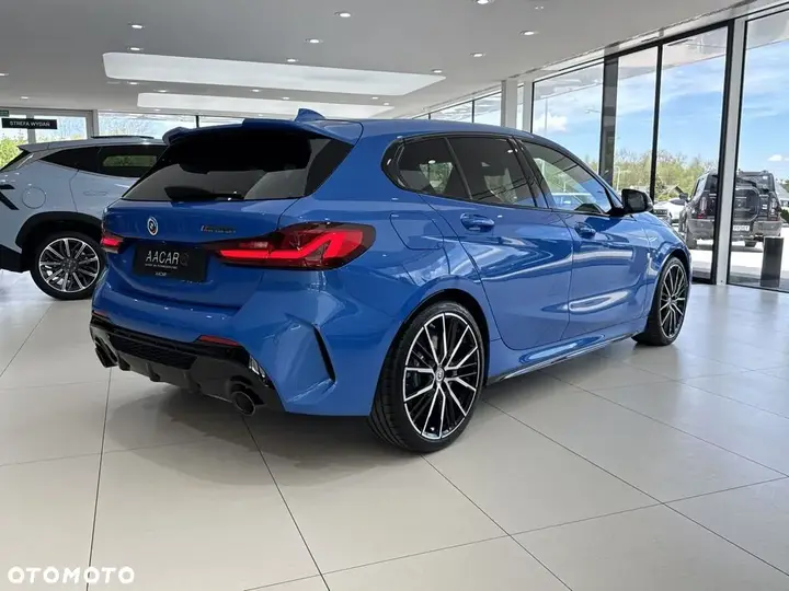 BMW Seria 1 2022 photo 4