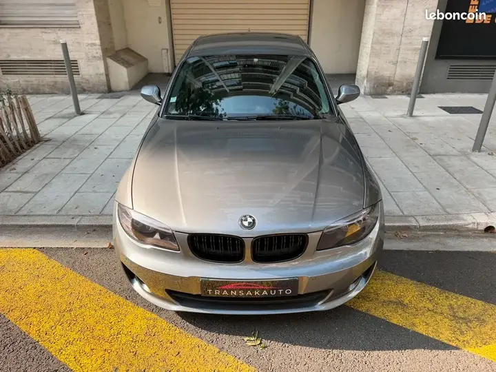 BMW 1 Series 2011 photo 2