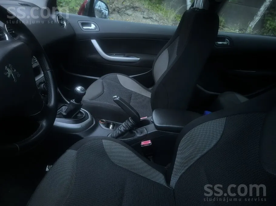Peugeot 308 2008 photo 5