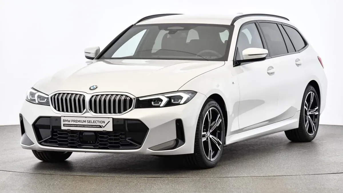 BMW 3 Series 2024 photo 2
