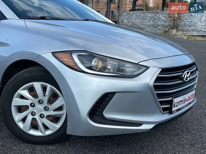 Hyundai Elantra 2018 photo 4