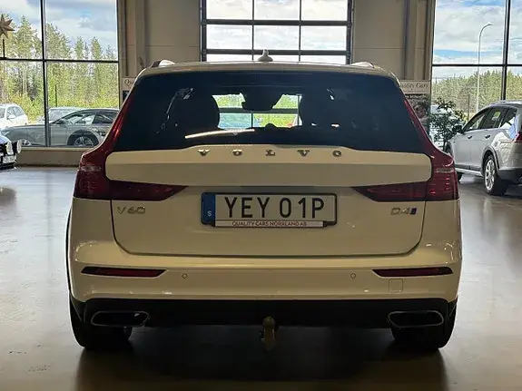 Volvo V60 Cross Country 2019 photo 5