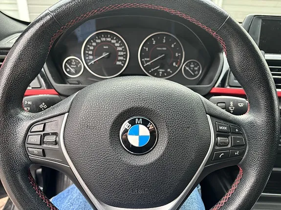 BMW 318D 2012 photo 4