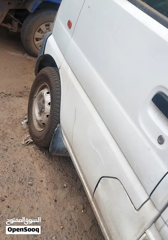 Suzuki Carry 2000 photo 4
