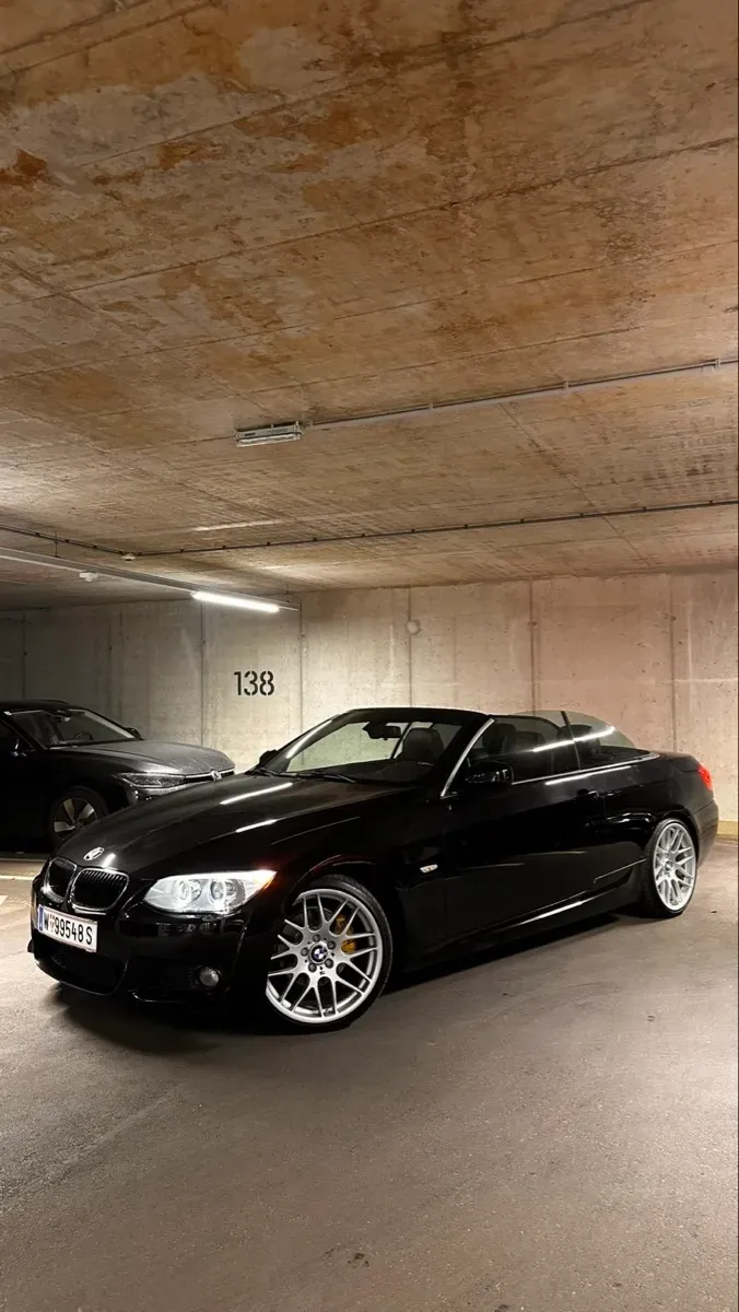BMW 3 Series 2012 photo 2
