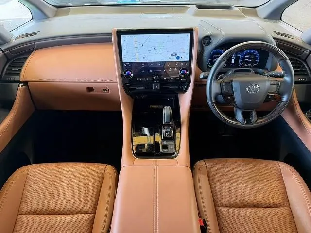 Toyota Vellfire 2023 photo 2