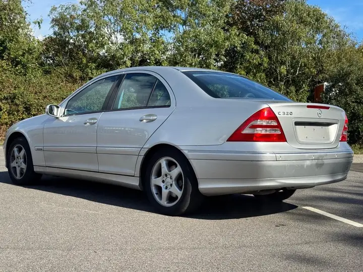 Mercedes-Benz C-Class 2001 photo 4