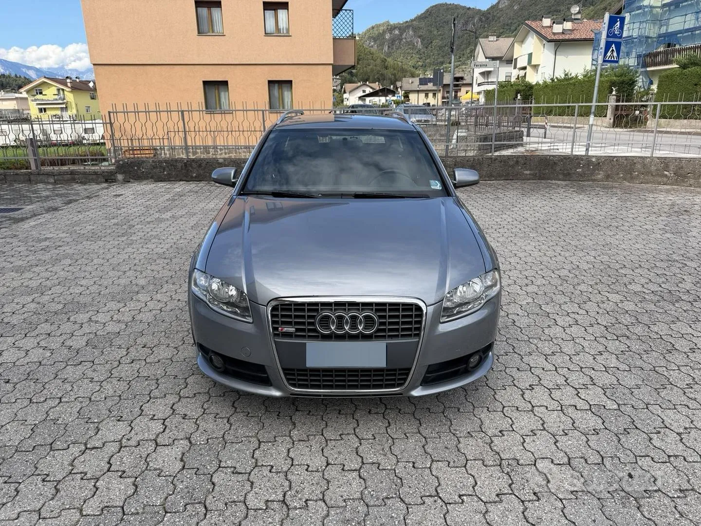 Audi A4 2008 photo 2