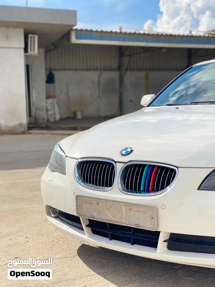 BMW 5 Series 2008 photo 2