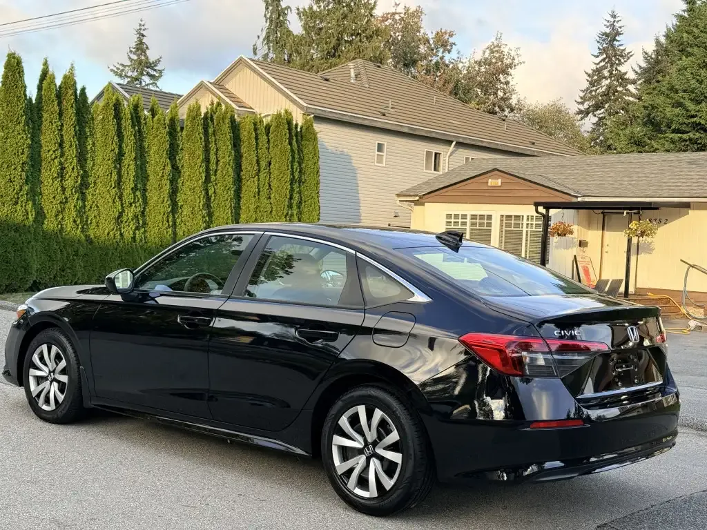 Honda Civic 2022 photo 2