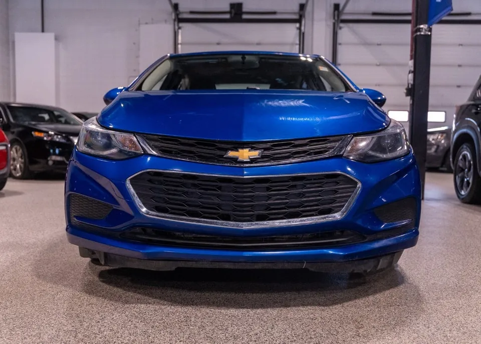 Chevrolet Cruze 2018 photo 2