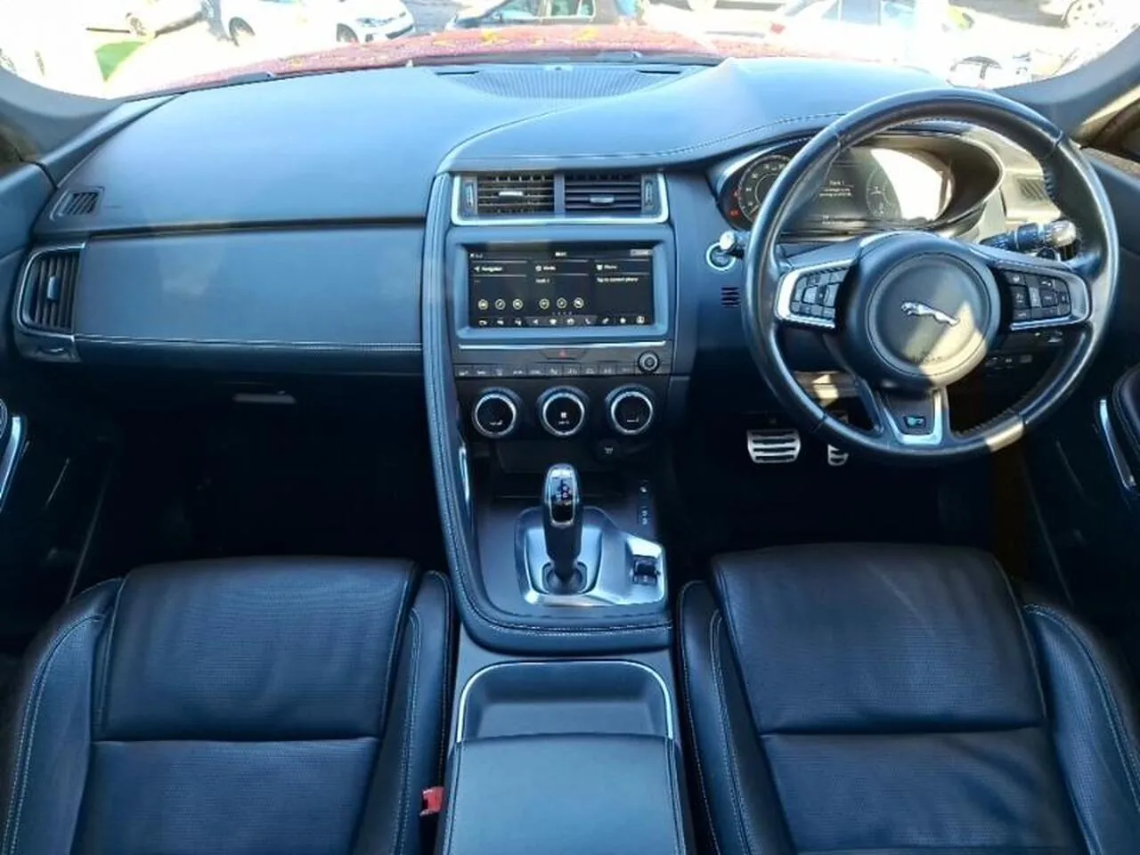 Jaguar E-Pace 2018 photo 3