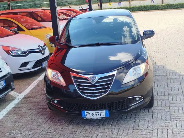 Lancia Ypsilon 2011 photo 4