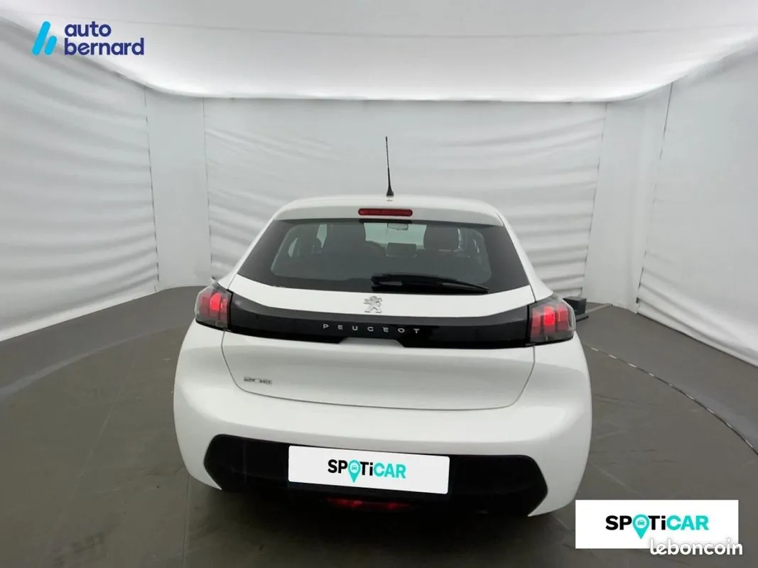 Peugeot 208 2022 photo 5