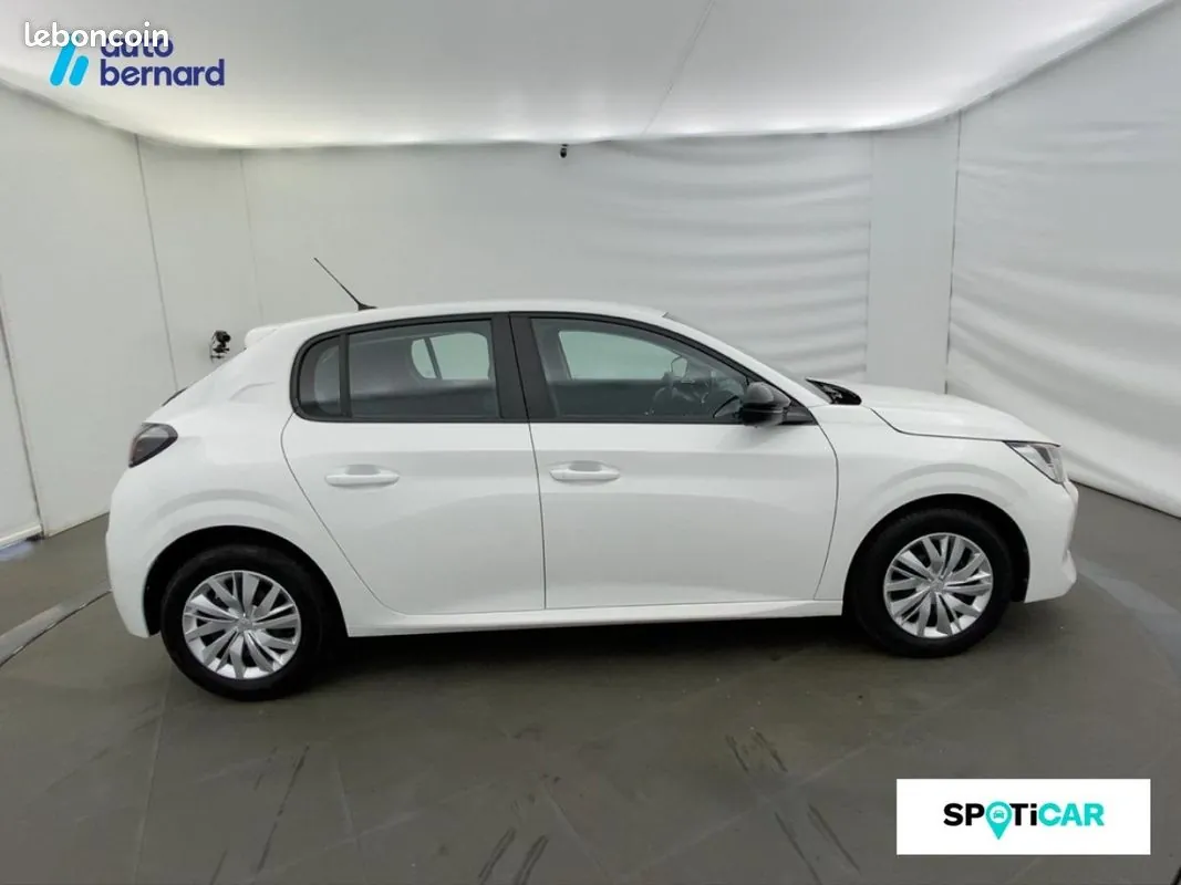 Peugeot 208 2022 photo 4