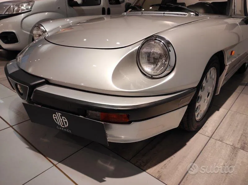 Alfa Romeo Spider 1989 photo 3