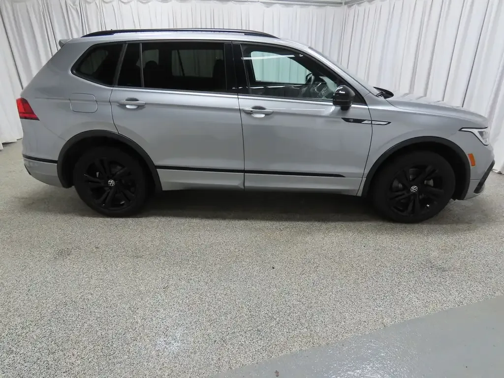 Volkswagen Tiguan 2024 photo 2