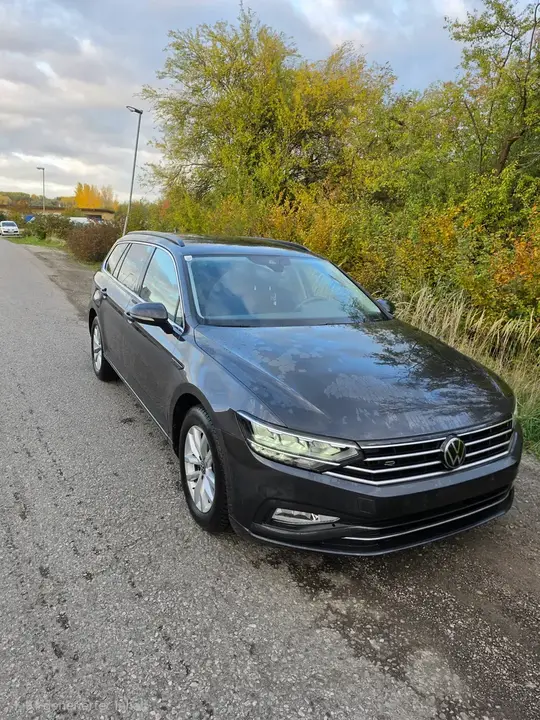 Volkswagen Passat 2021 photo 2