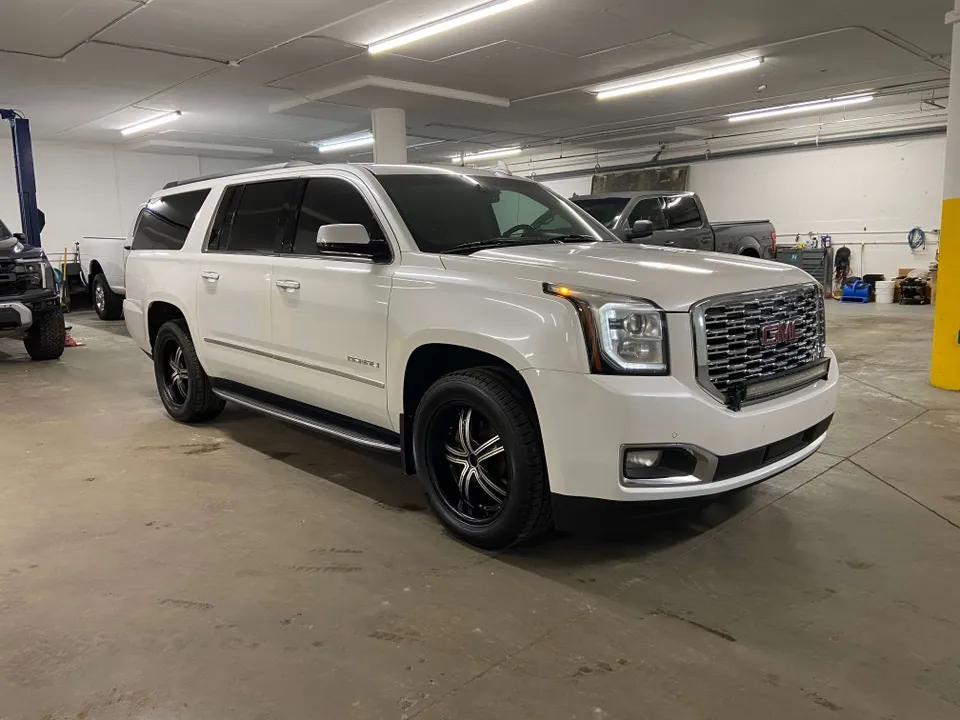 GMC Yukon 2020 photo 3