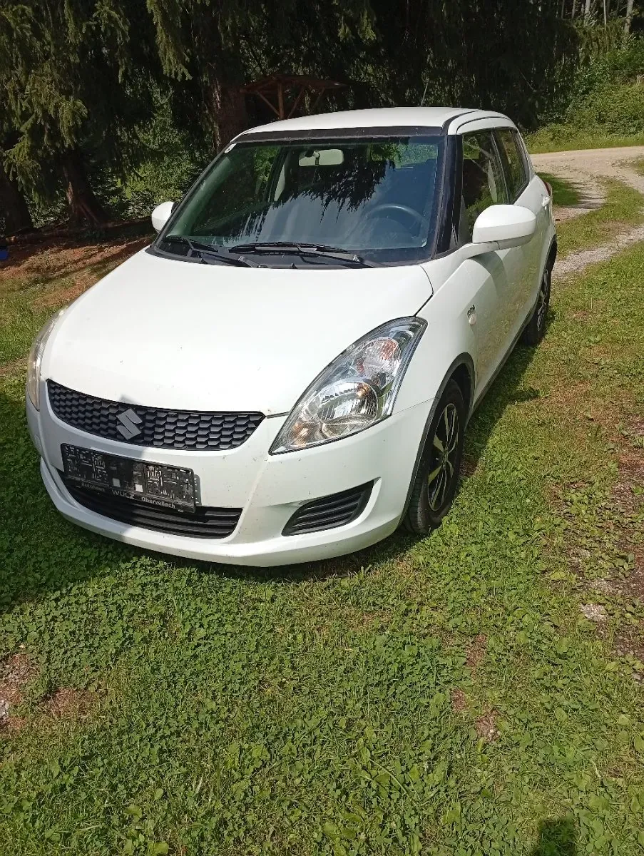 Suzuki Swift 2013 photo 3