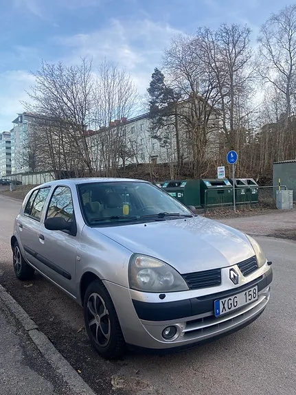Renault Clio 2006 photo 2