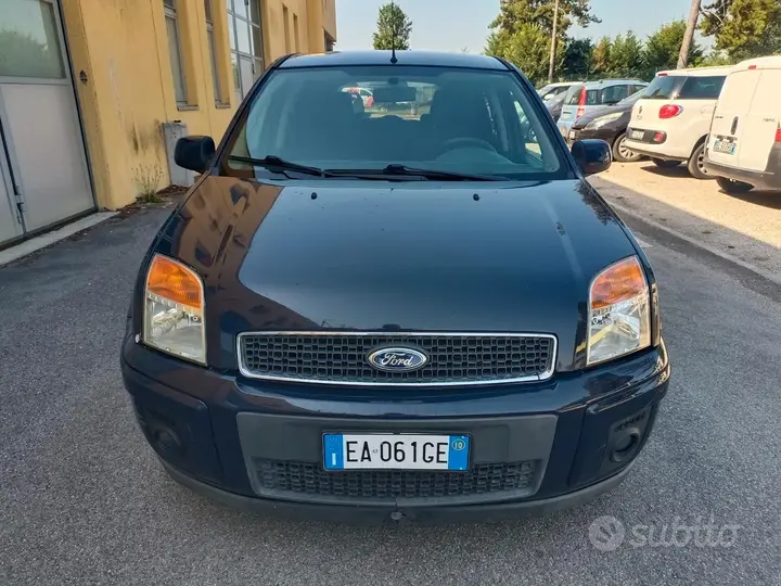 Ford Fusion 2010 photo 3