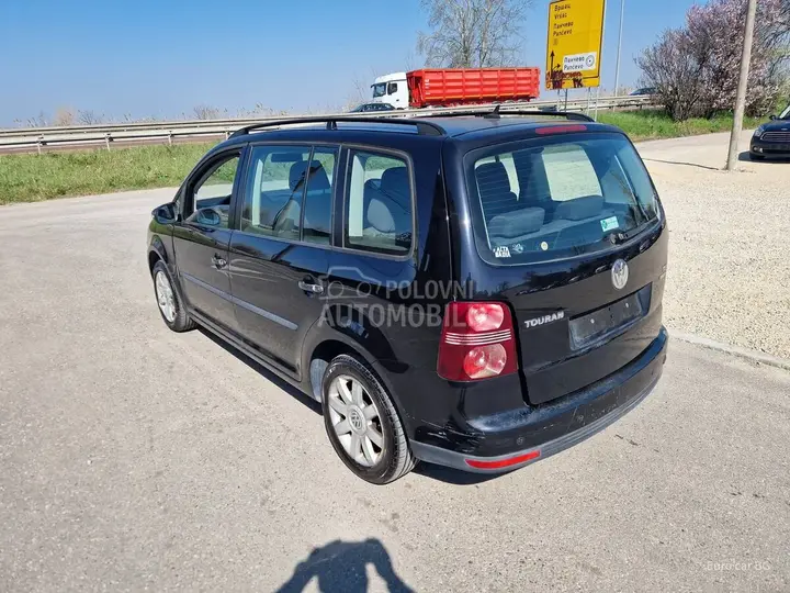 Volkswagen Touran 2010 photo 5
