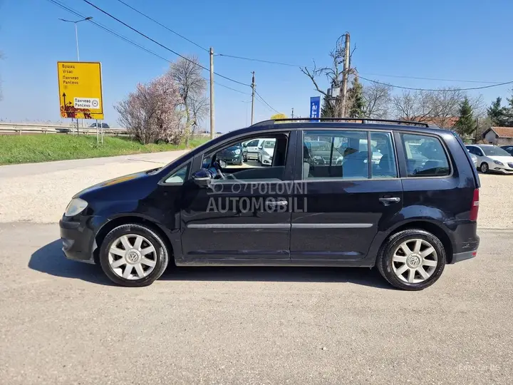 Volkswagen Touran 2010 photo 3