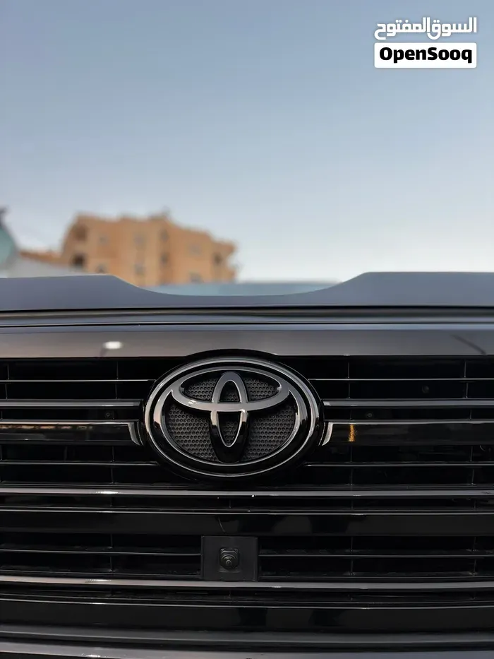 Toyota Land Cruiser 2024 photo 2