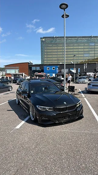 BMW 330E 2021 photo 2