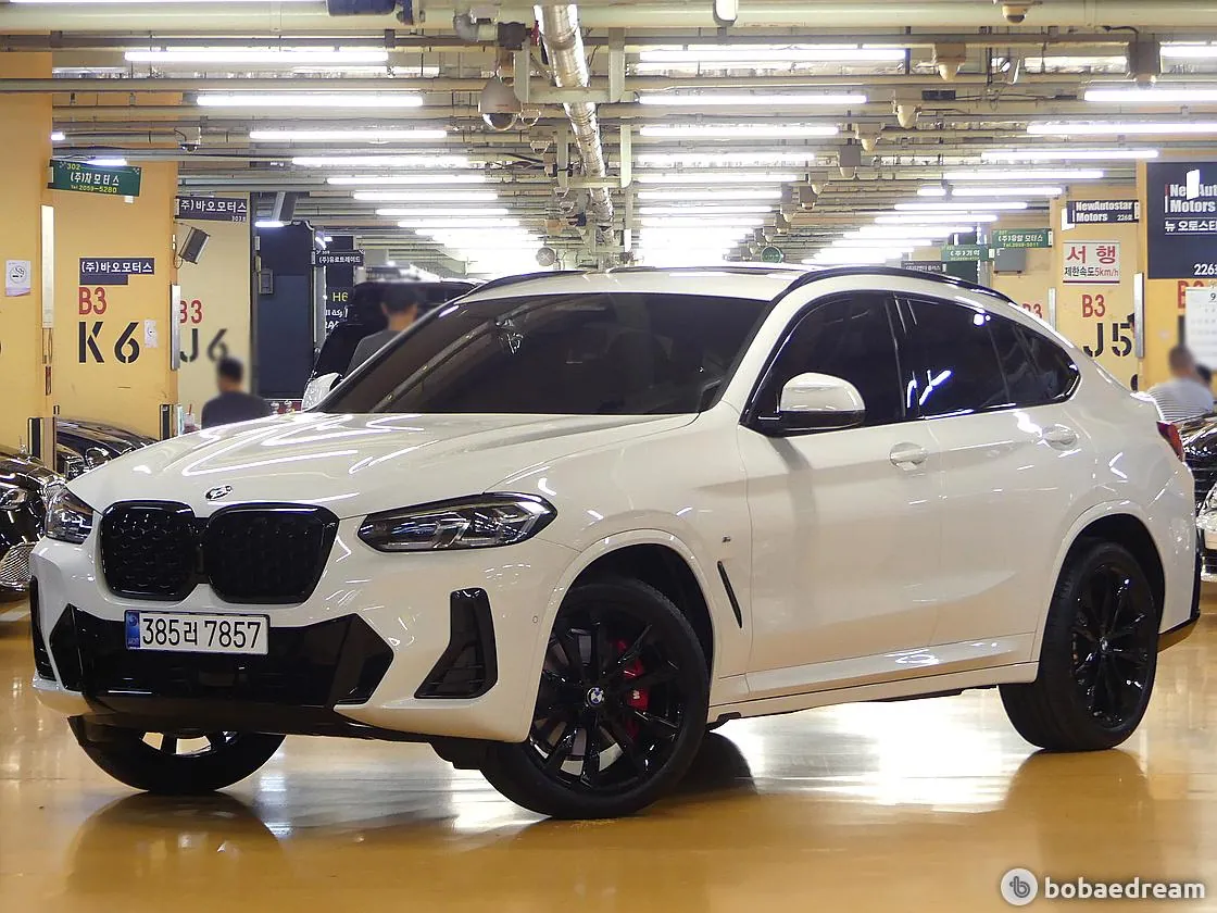 BMW X4 2025 photo 2