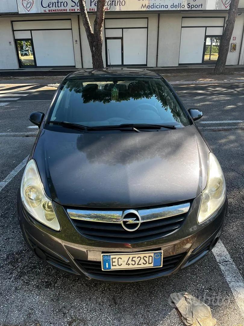Opel Corsa 2010 photo 2