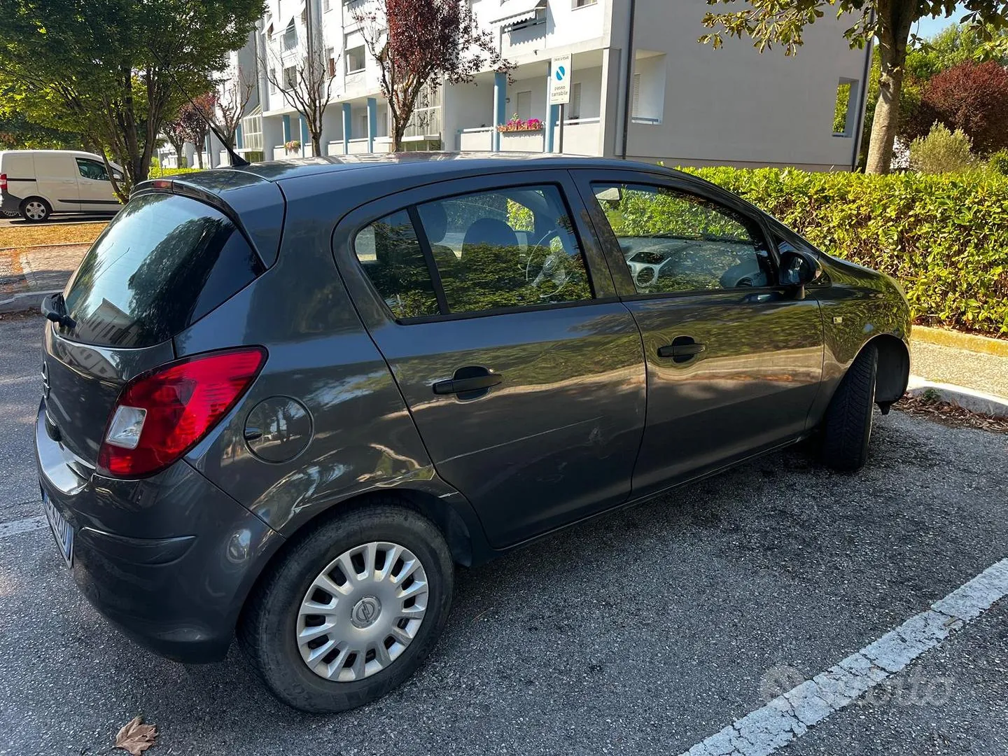 Opel Corsa 2010 photo 4
