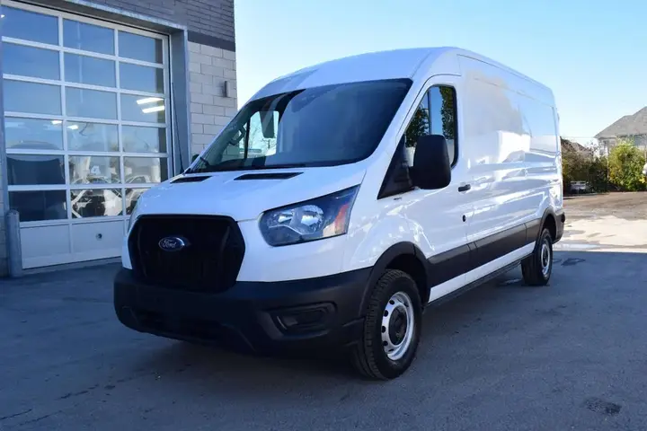 Ford Transit Cargo 2024 photo 2