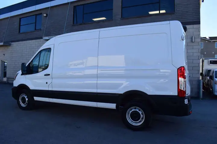 Ford Transit Cargo 2024 photo 4