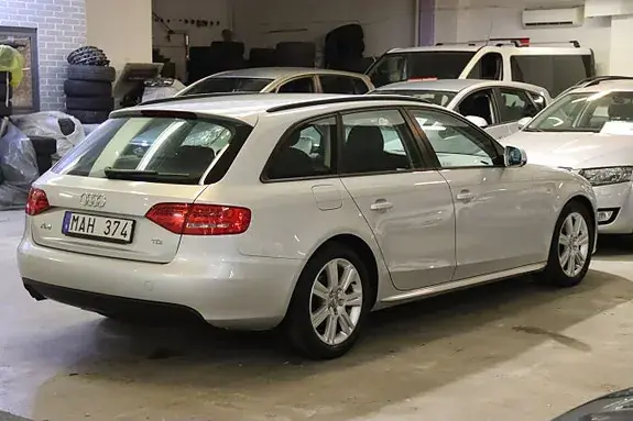 Audi A4 2012 photo 4