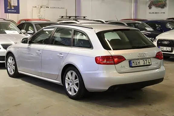 Audi A4 2012 photo 5