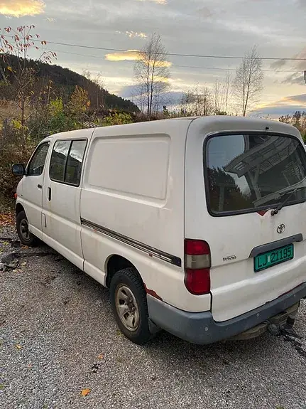 Toyota Hiace 2005 photo 5