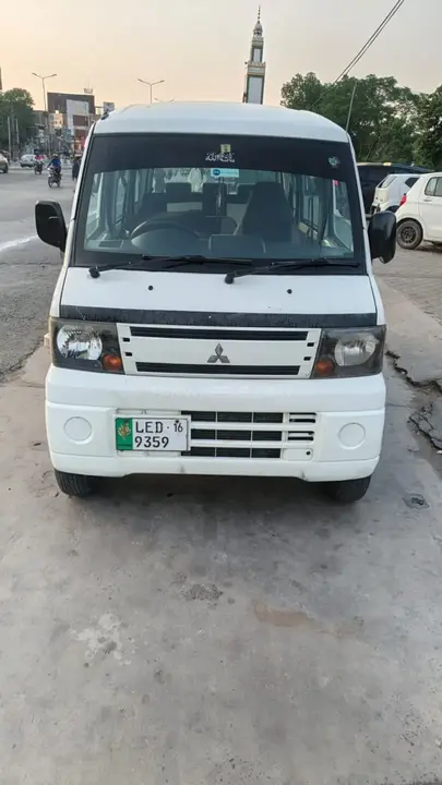 Mitsubishi Minicab