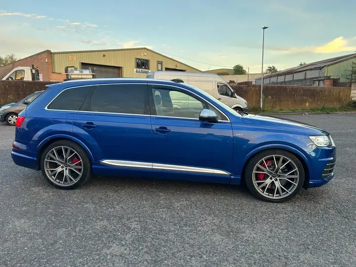 Audi Sq7 2016 photo 2